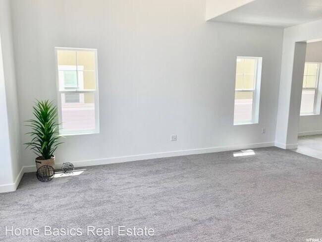 Building Photo - 3 br, 3 bath House - 322 N 750 E
