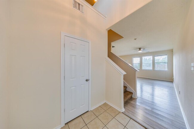Foto del edificio - 3338 Atherton Canyon Ln