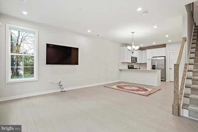 Foto del edificio - 7410 Backett Wood Ter