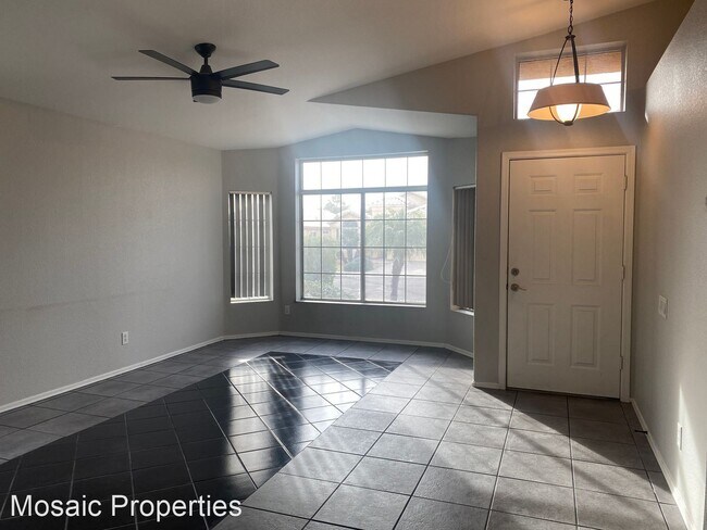 Foto del edificio - 3 br, 2 bath House - 2252 E Ross Ave