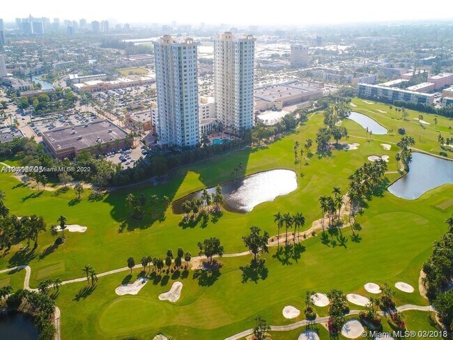 Building Photo - 1745 E Hallandale Beach Blvd