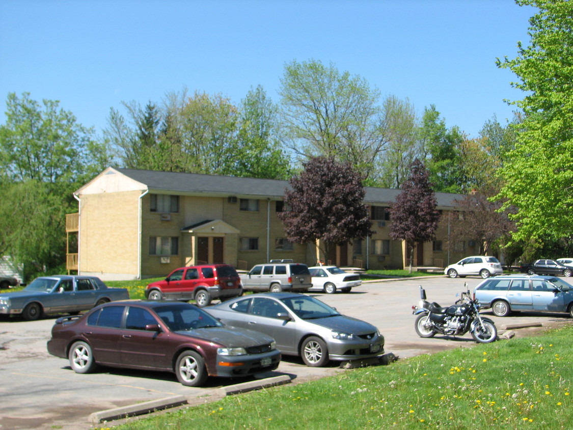 Primary Photo - Belle Harbour Apartments