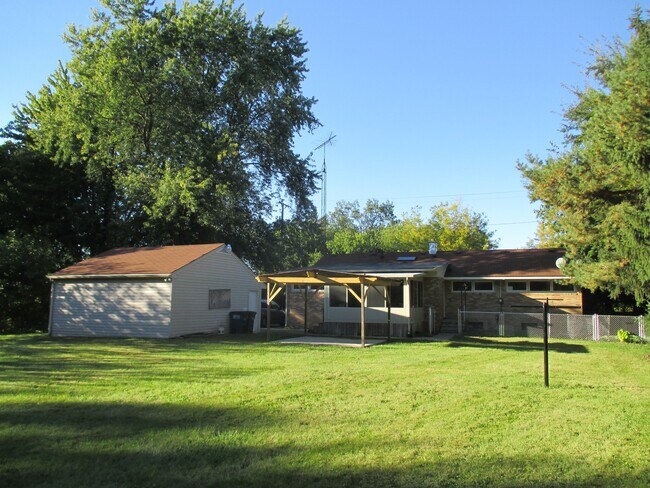 Building Photo - 4705 Hill Ave