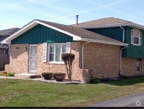 Building Photo - 14512 Oakley Ave