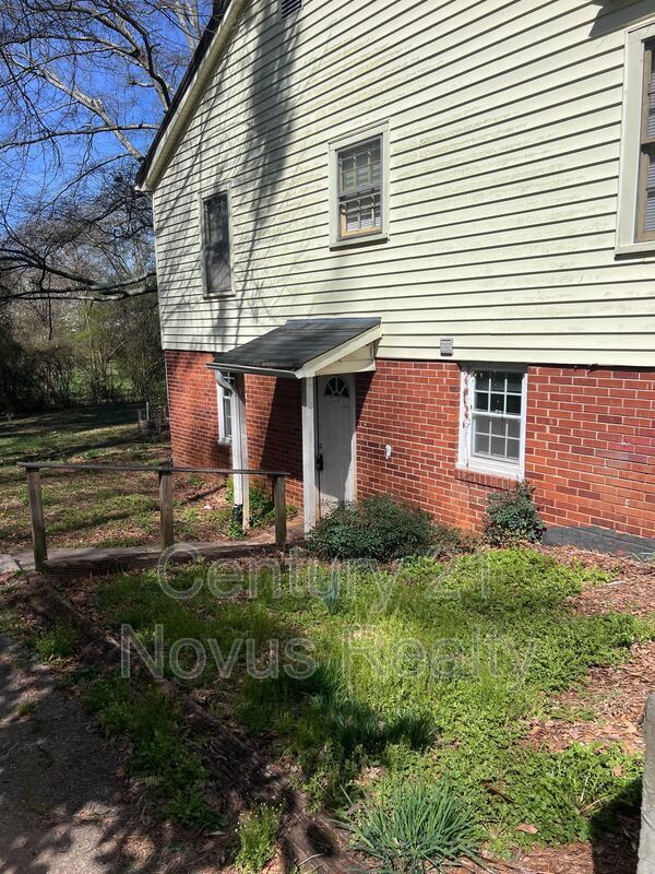 Primary Photo - 301 Clifton Terrace