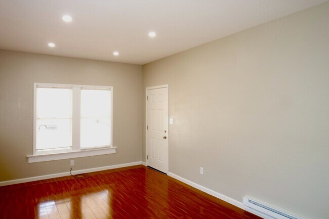 Foto del edificio - Duplex Near Downtown Sunnyvale