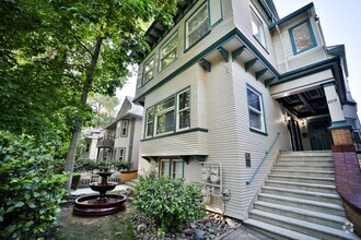 Building Photo - 2217-2219 H St