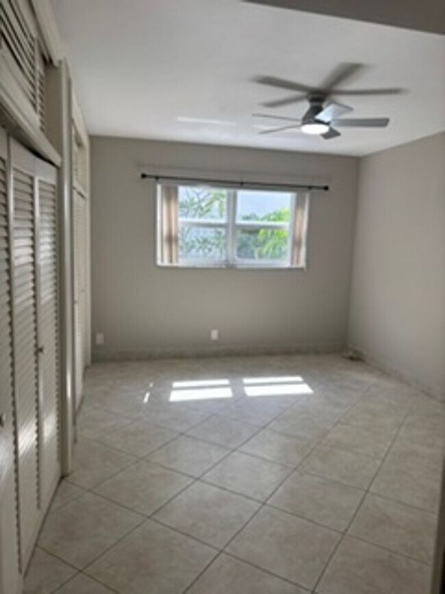 Foto del edificio - 3213 Colony Club Rd