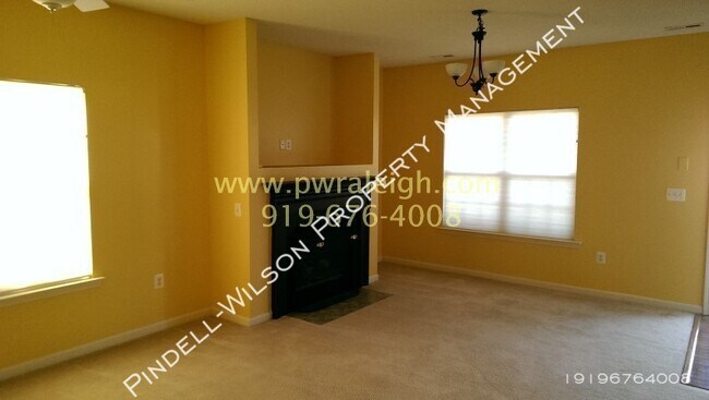 Foto del edificio - Caddell Woods End Unit Townhome