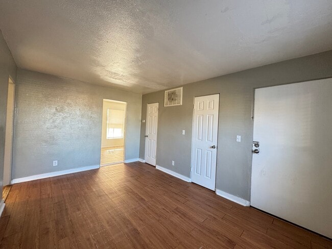Photo - 2030 NW 25th St Apartment