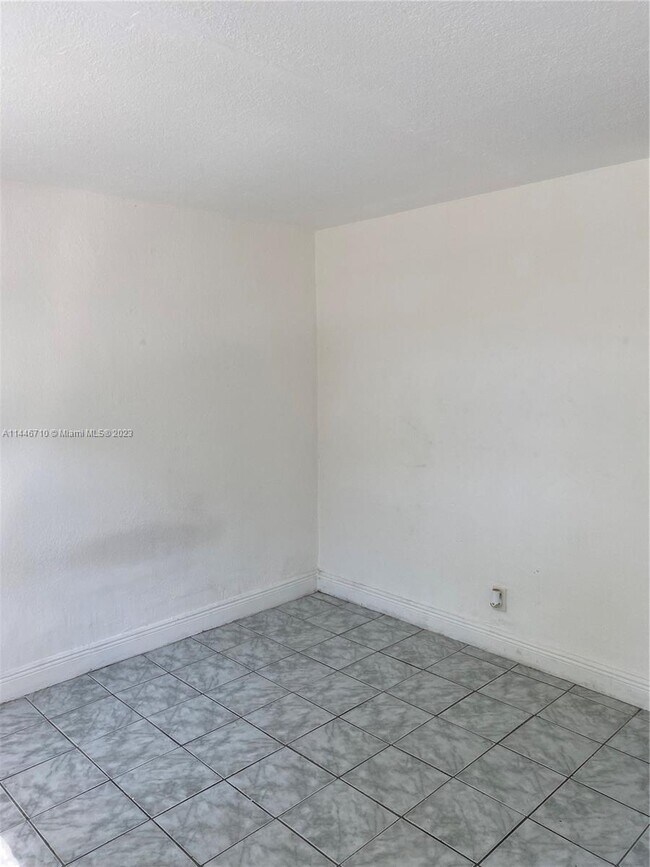 Foto del edificio - 108 NW 3rd St