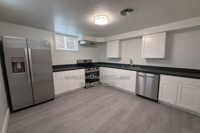 Building Photo - NO DEPOSIT option available for qualified renters with Obligo