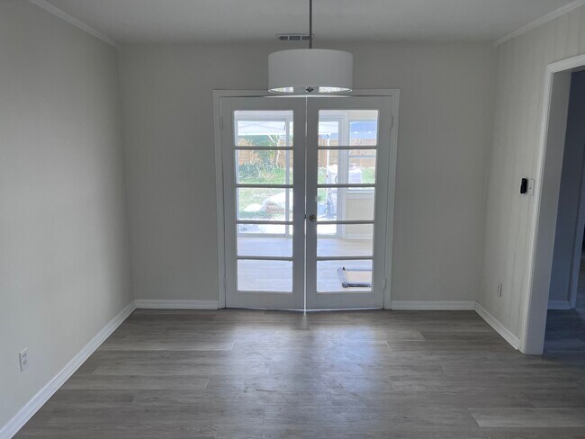 Photo - 2284 Bougainvillea St House