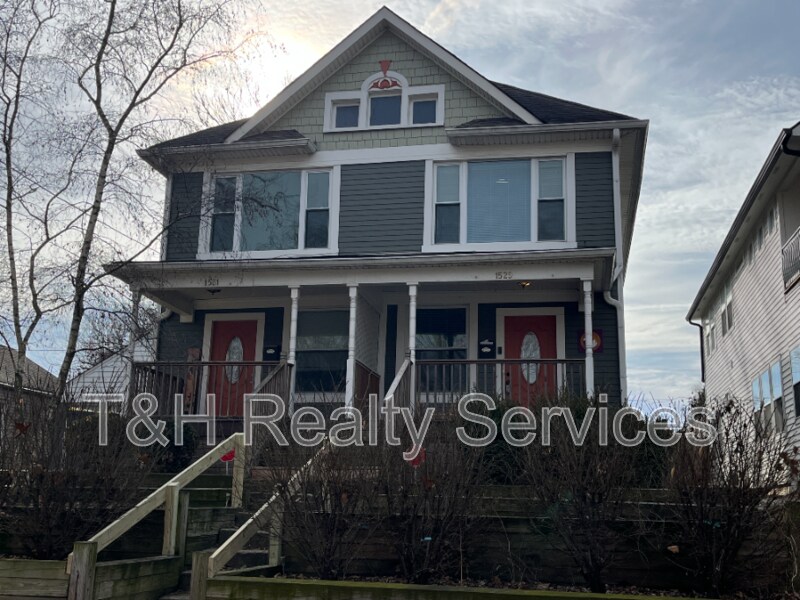 Primary Photo - 1529 Sturm Ave