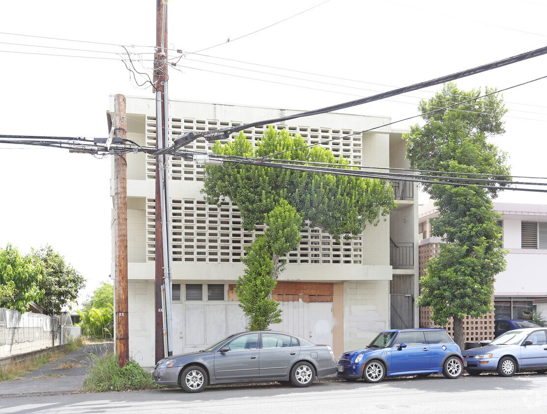 Foto del edificio - 54 Maluniu Ave