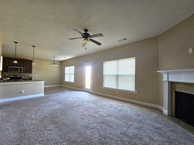 Foto del edificio - 3915 Griese Ln