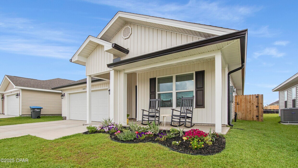Primary Photo - 5044 Rivergrass Dr