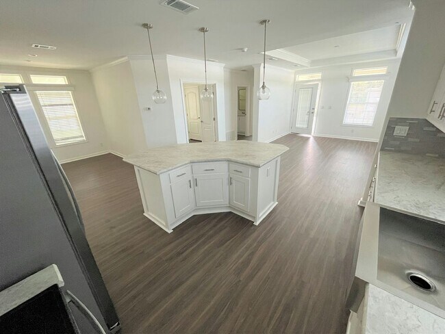 Building Photo - 5397 Bahia Wy