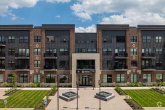 Building Photo - District South