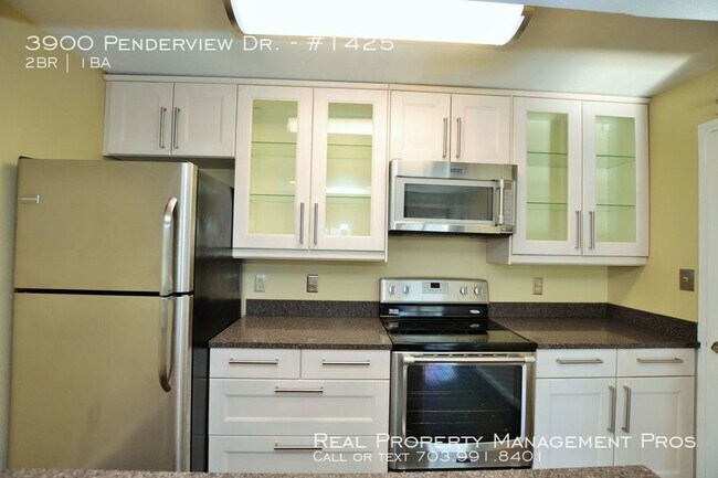 Building Photo - 3900 Penderview Dr