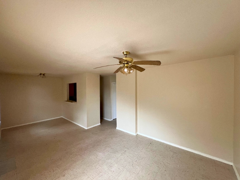 Foto del edificio - 3103 E Price St