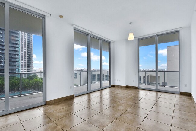 Foto del edificio - 3470 E Coast Ave