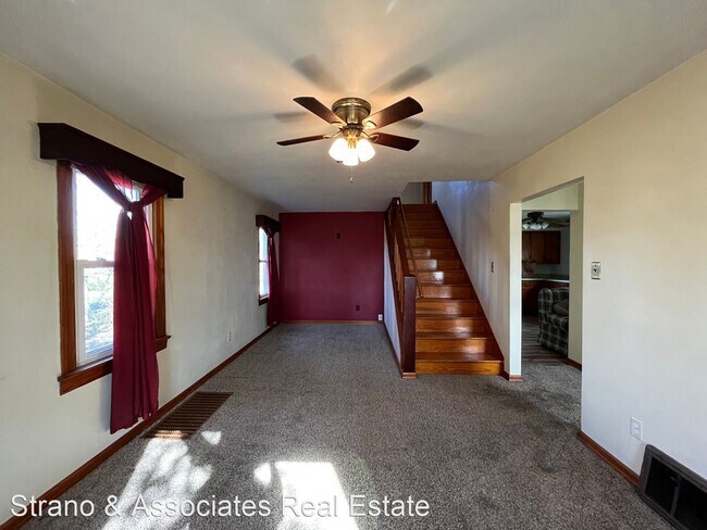 Building Photo - 3 br, 1 bath House - 4820 N Illinois Street