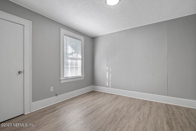 Foto del edificio - 524 E 60th St