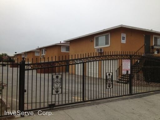 Building Photo - 1104-1118 E Franklin Ave