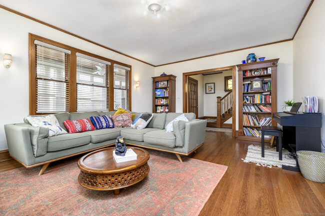 Building Photo - 291 Delavan Ave