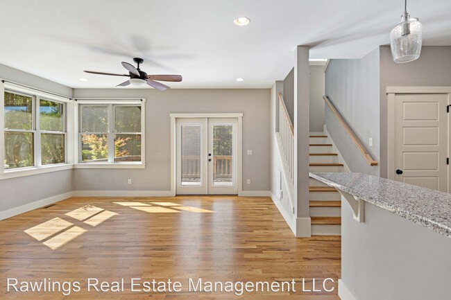 Building Photo - 3 br, 2.5 bath House - 18 Sunnyside Lane