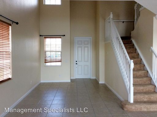 Building Photo - 707 NW Leonardo Cir