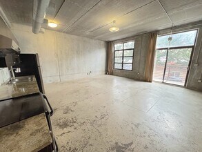 Building Photo - 2407 Bull St