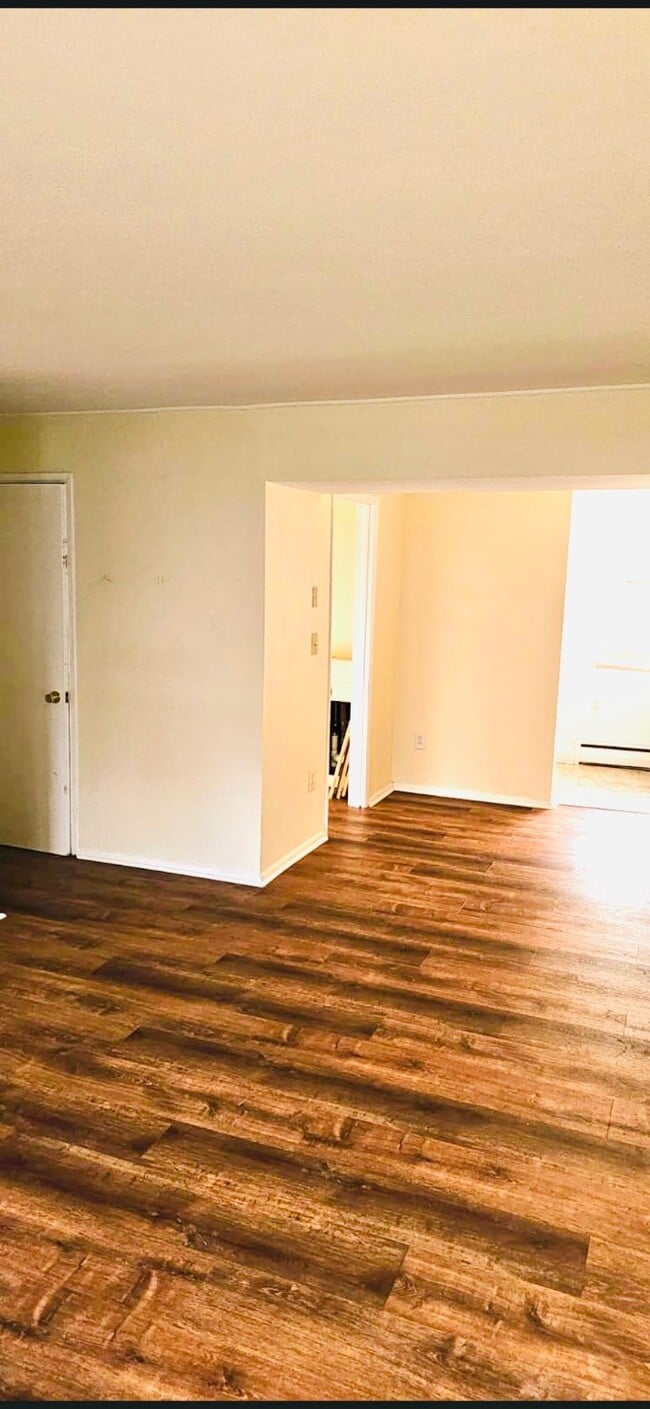 Building Photo - 124 Lucas Ave