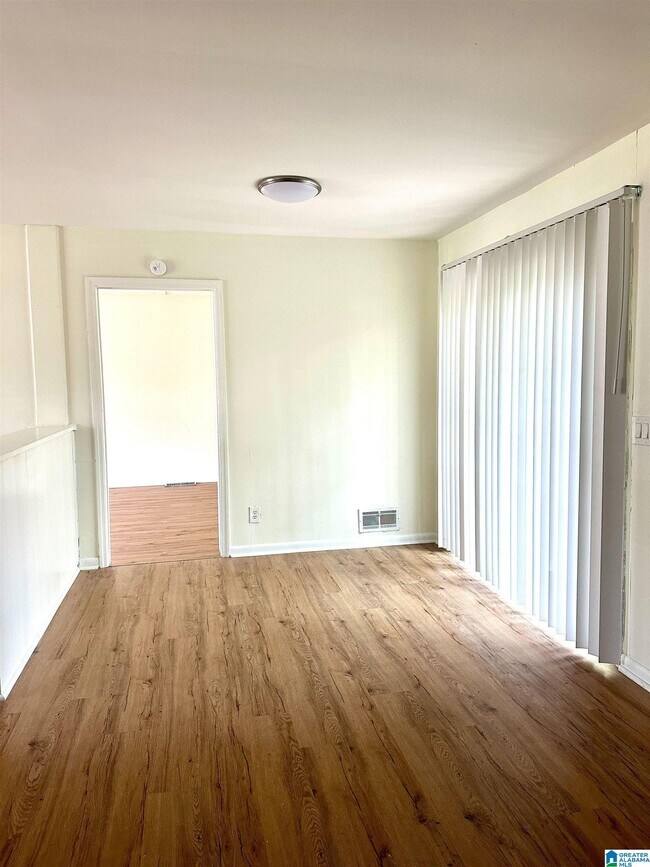 Foto del edificio - 405 13th Ave NW