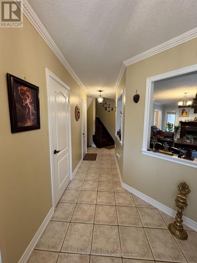 Building Photo - 659 Garden Walk