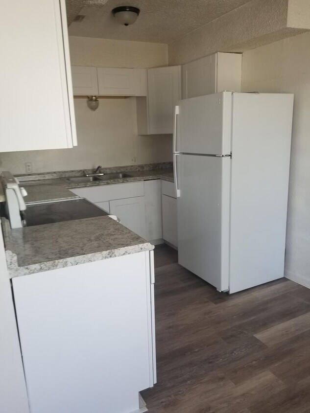 1819 W Cameron Ave Unit 8, Rockdale, TX 76567 1819 W Cameron Ave