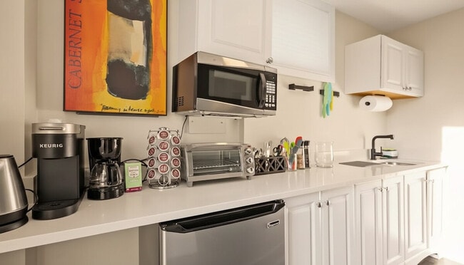 Foto del edificio - 6514 Adak St