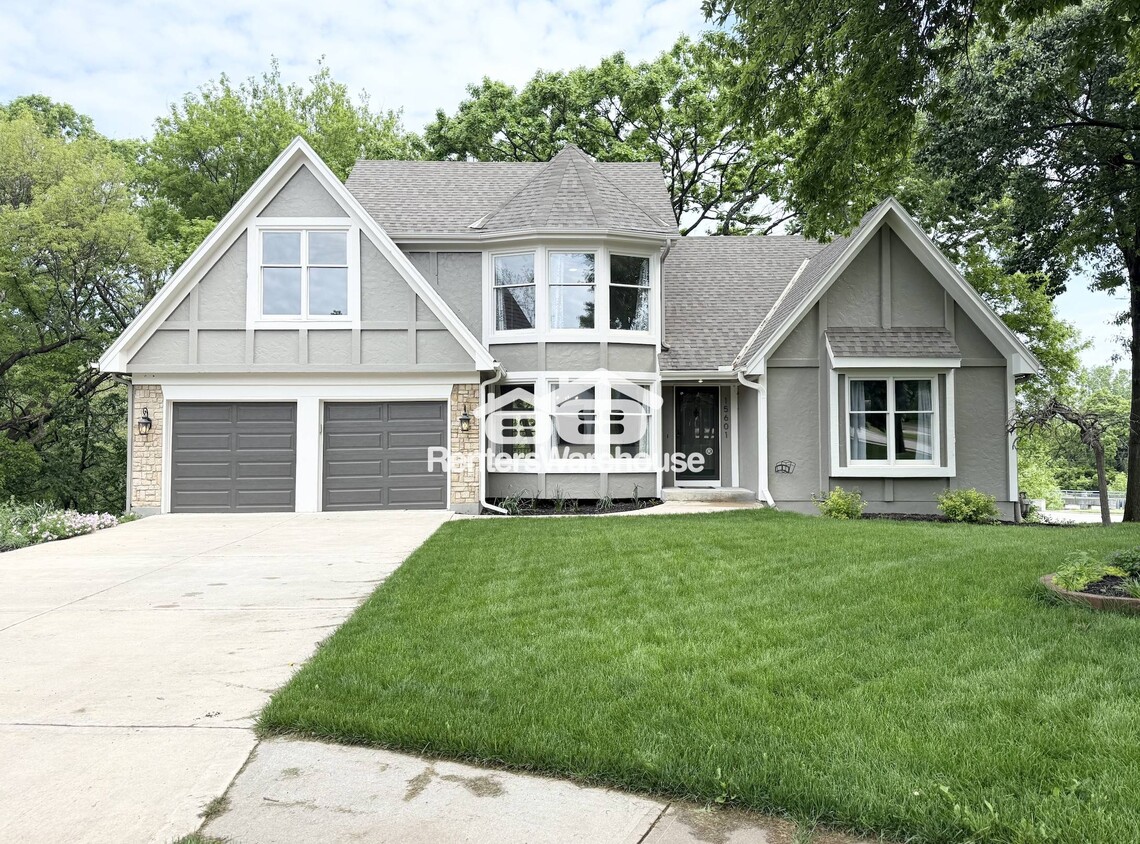 Primary Photo - 15601 Maple St