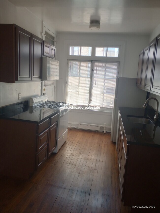 Building Photo - 905-915 Elmwood Ave