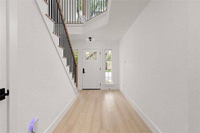 Foto del edificio - 8708 Cretys Cove