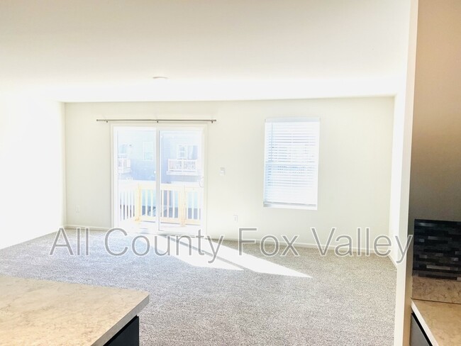 Building Photo - 1480 Yosemite Wy