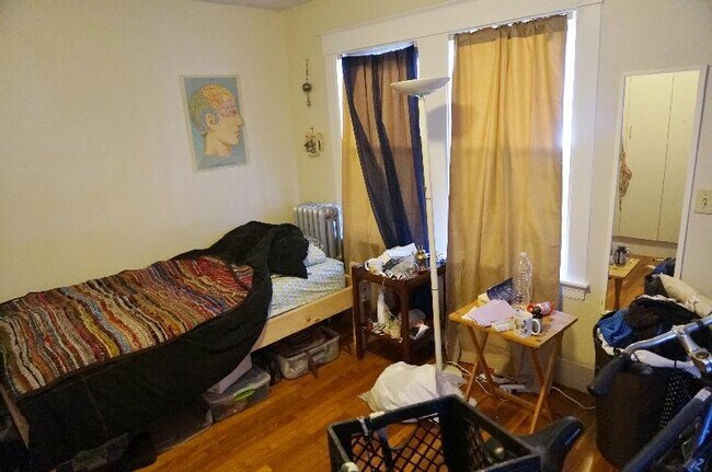 Foto del edificio - 155 Forest Hills St