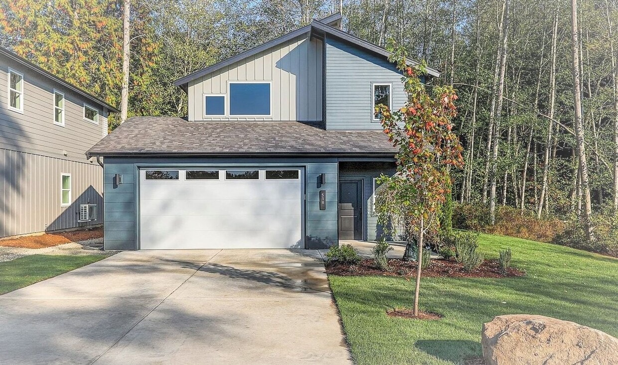 Primary Photo - Newer 3 Bedroom, 2.25 Bathroom!