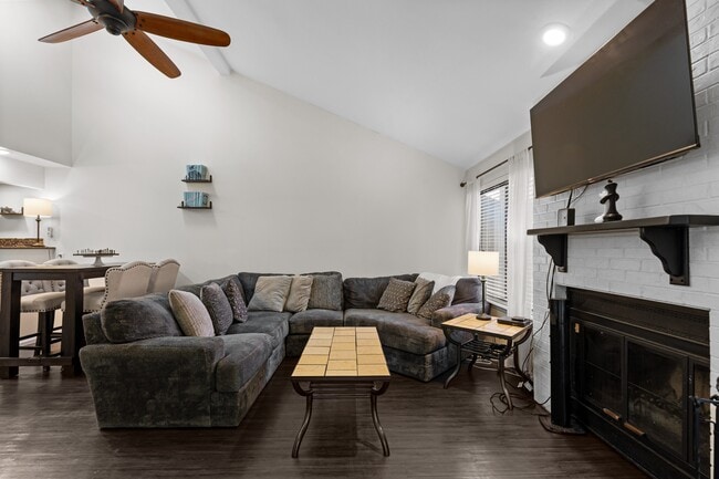 Building Photo - 2685 S Dayton Way