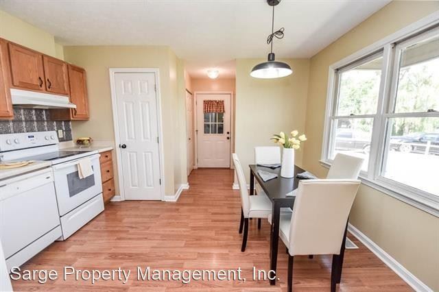 Building Photo - 3 br, 1 bath House - 407 E Potowatami Ct