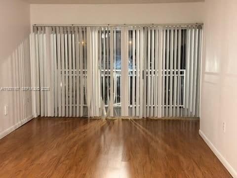 Building Photo - 9351 Fontainebleau Blvd