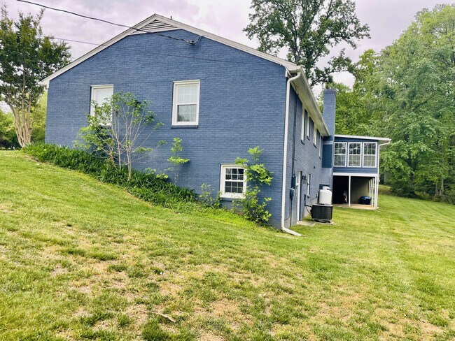 Foto del edificio - 190 Westridge Cir