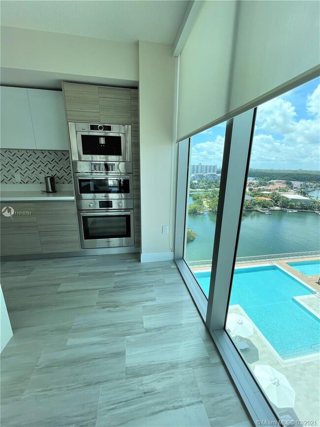 Building Photo - 300 Sunny Isles Blvd