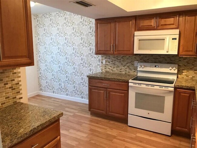Foto del edificio - 7310 NW 18th St
